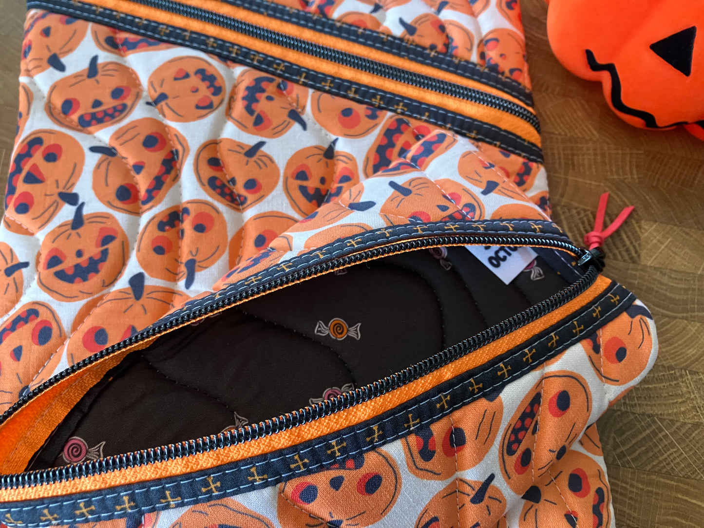 Jack-O-Lantern Book Pouch Set