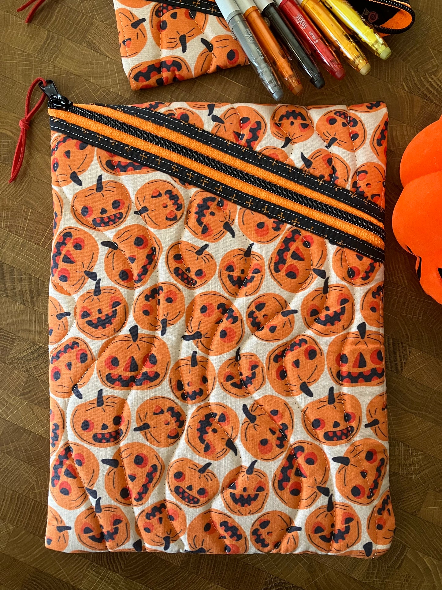 Jack-O-Lantern Book Pouch Set