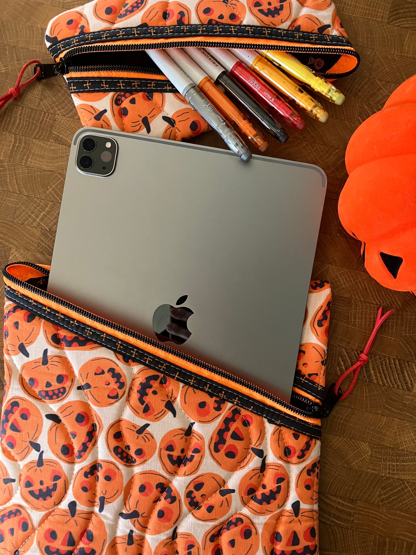 Jack-O-Lantern Book Pouch Set