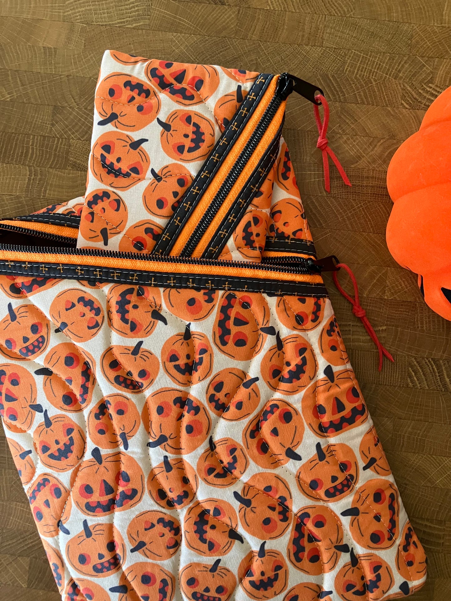 Jack-O-Lantern Book Pouch Set