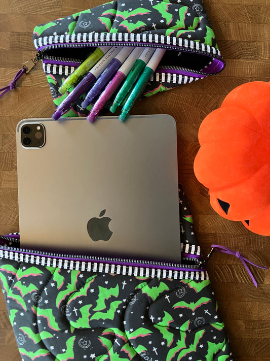 LIME BATS BOOK POUCH SET
