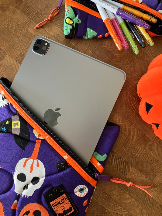 HALLOWEEN BOOK POUCH SET