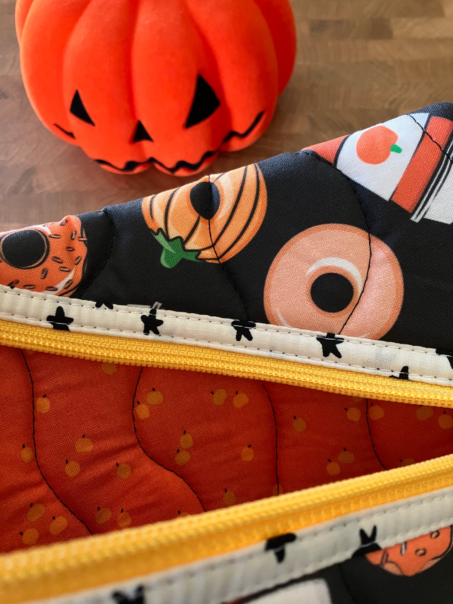 PUMPKIN SPICE BOOK POUCH