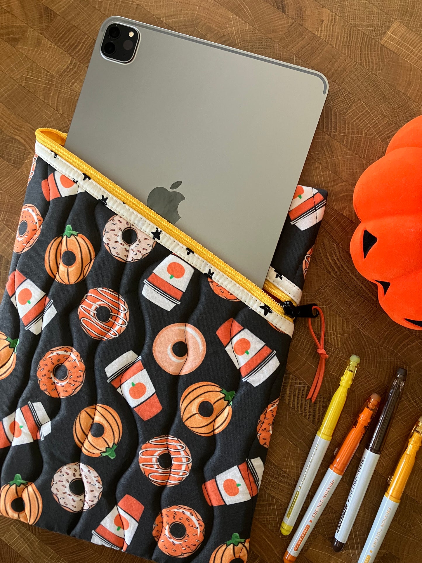 PUMPKIN SPICE BOOK POUCH