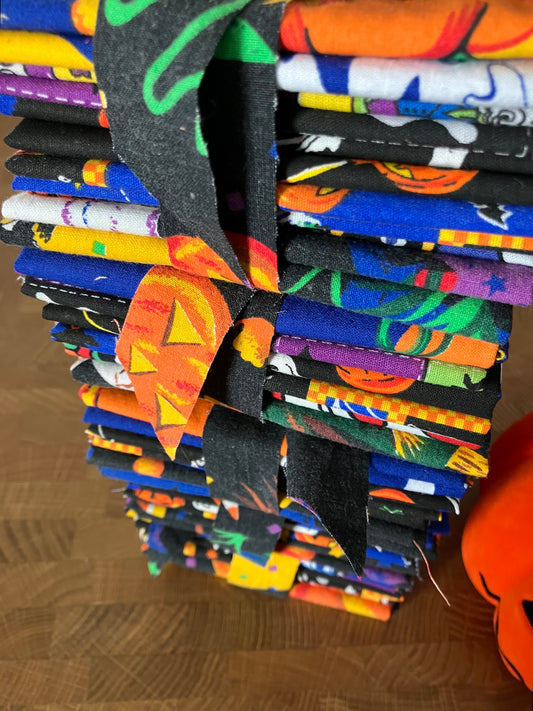 FAT QUARTER *VINTAGE* HALLOWEEN BUNDLES