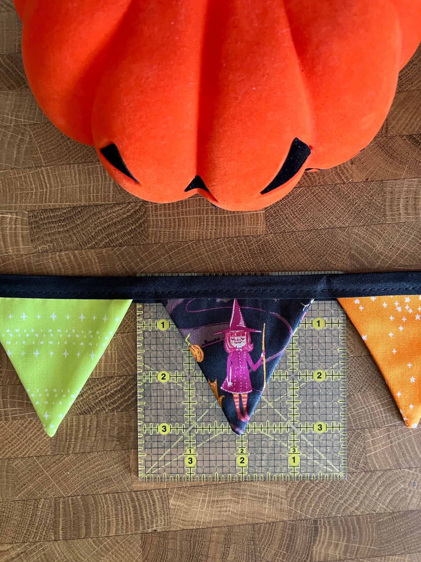 SPOOKY CUTE BITTY BANNER