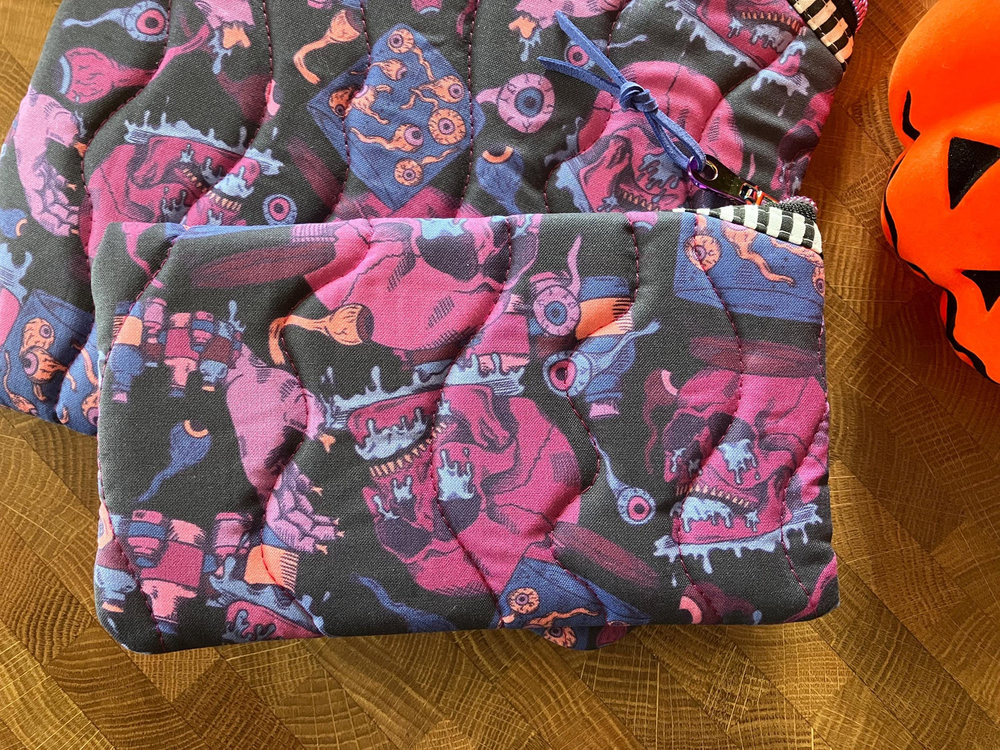 SKULLS BOOK POUCH SET