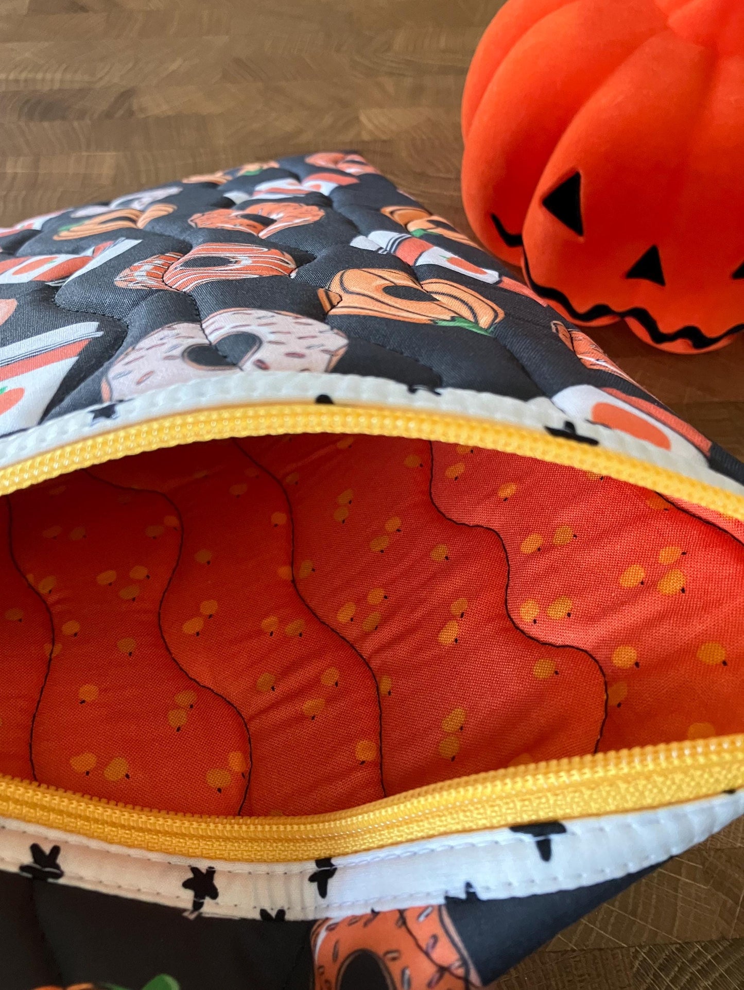 PUMPKIN SPICE BOOK POUCH