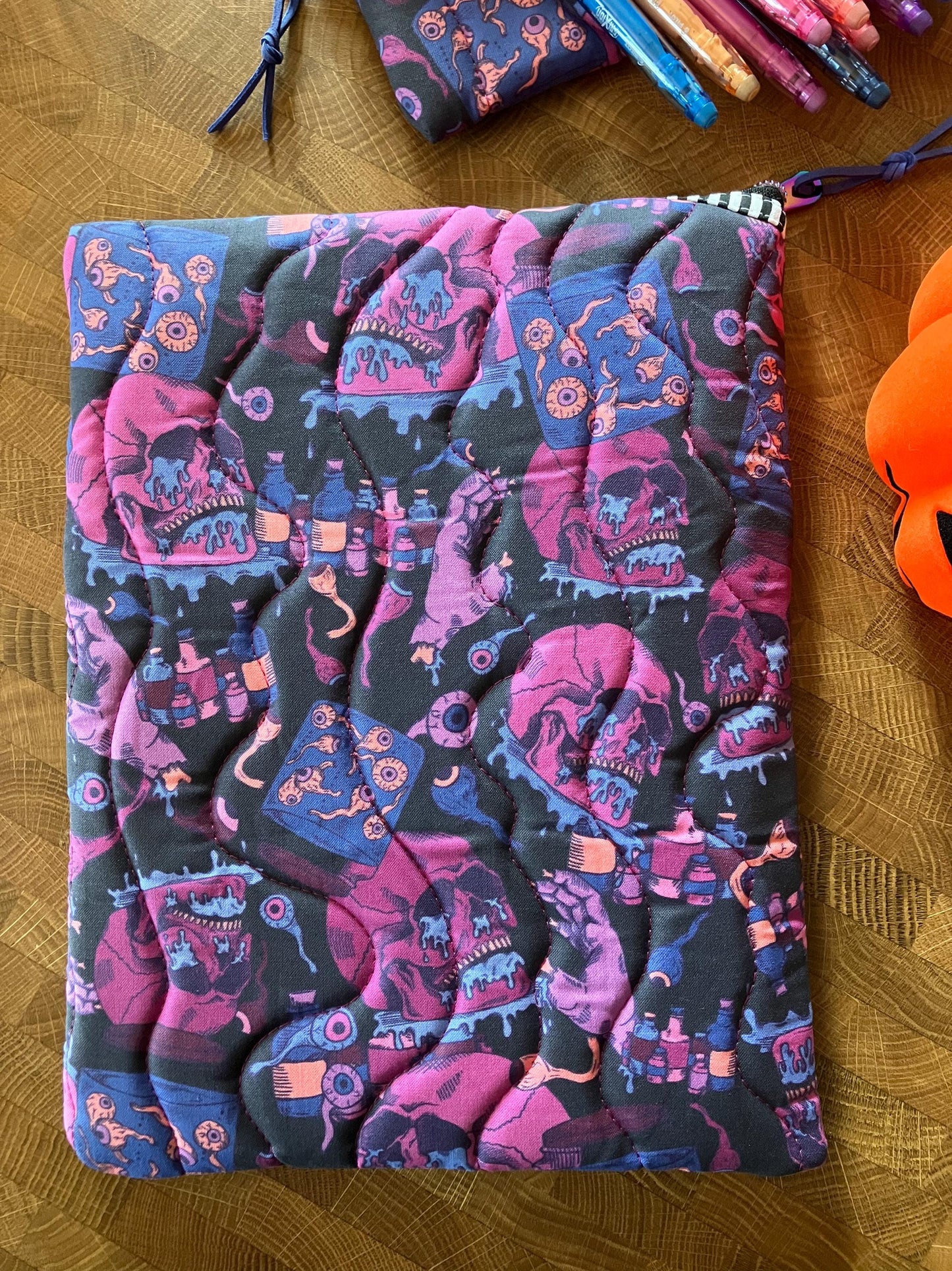 SKULLS BOOK POUCH SET
