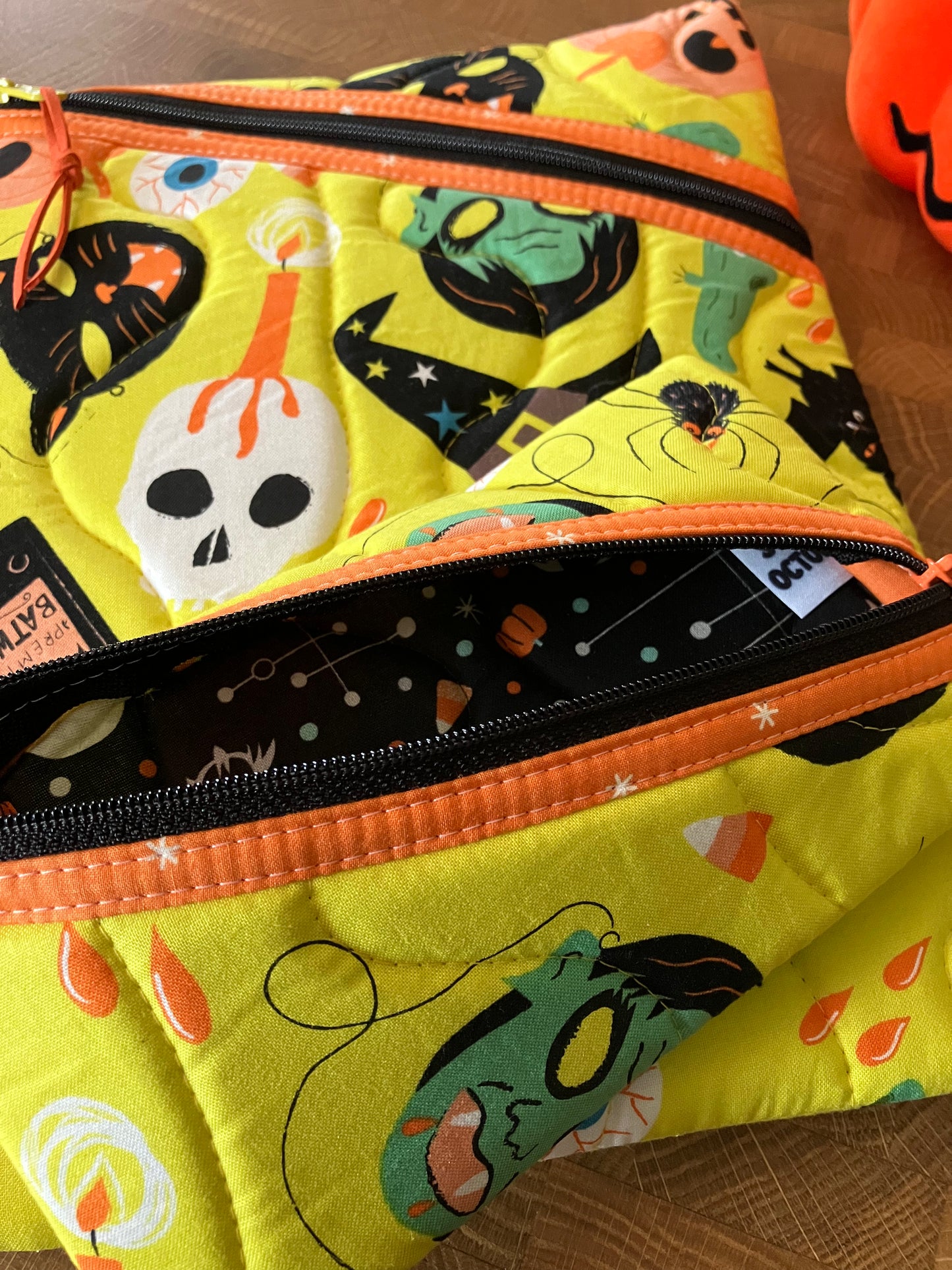 Halloween Book Pouch Set