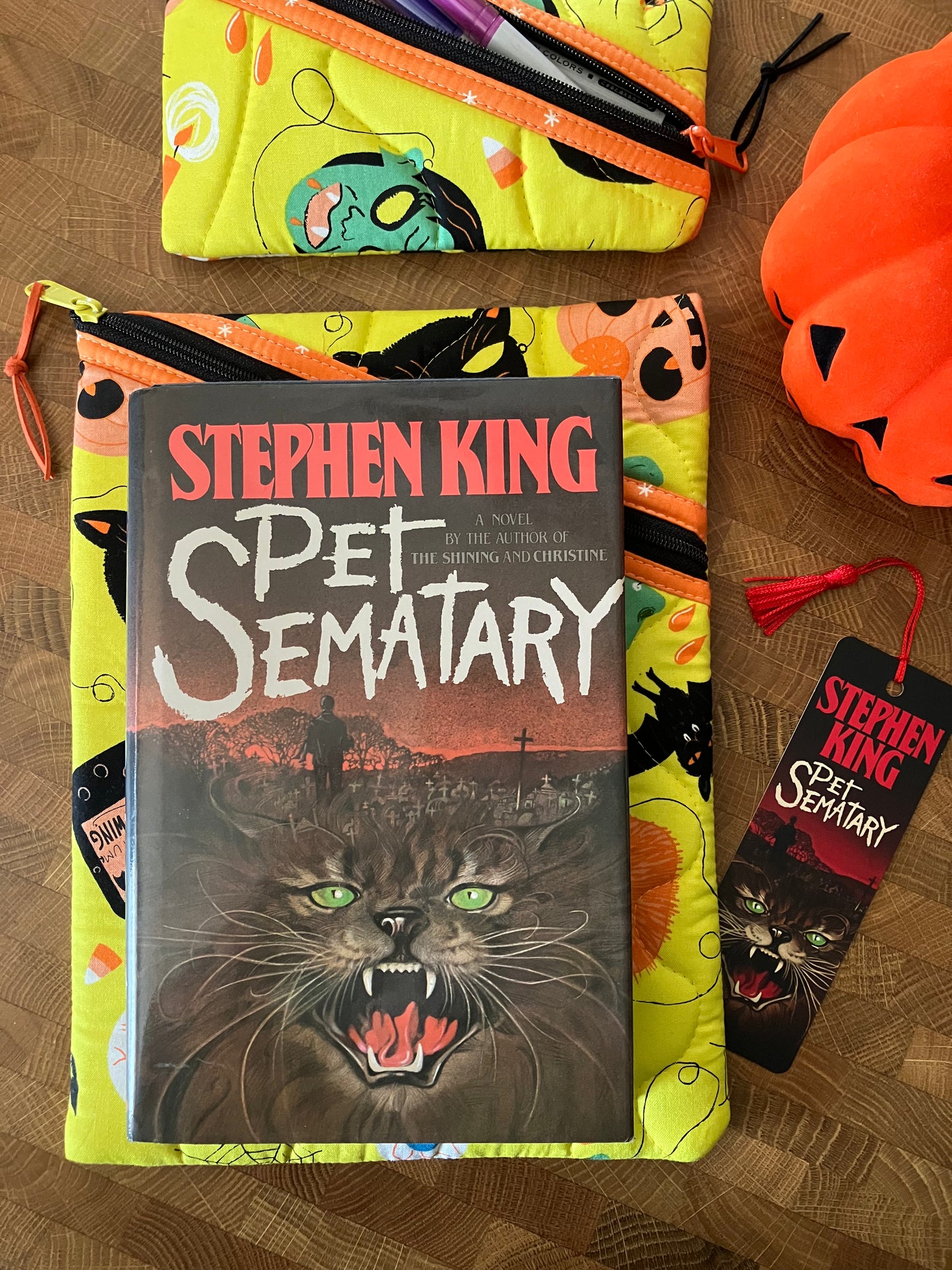 Halloween Book Pouch Set