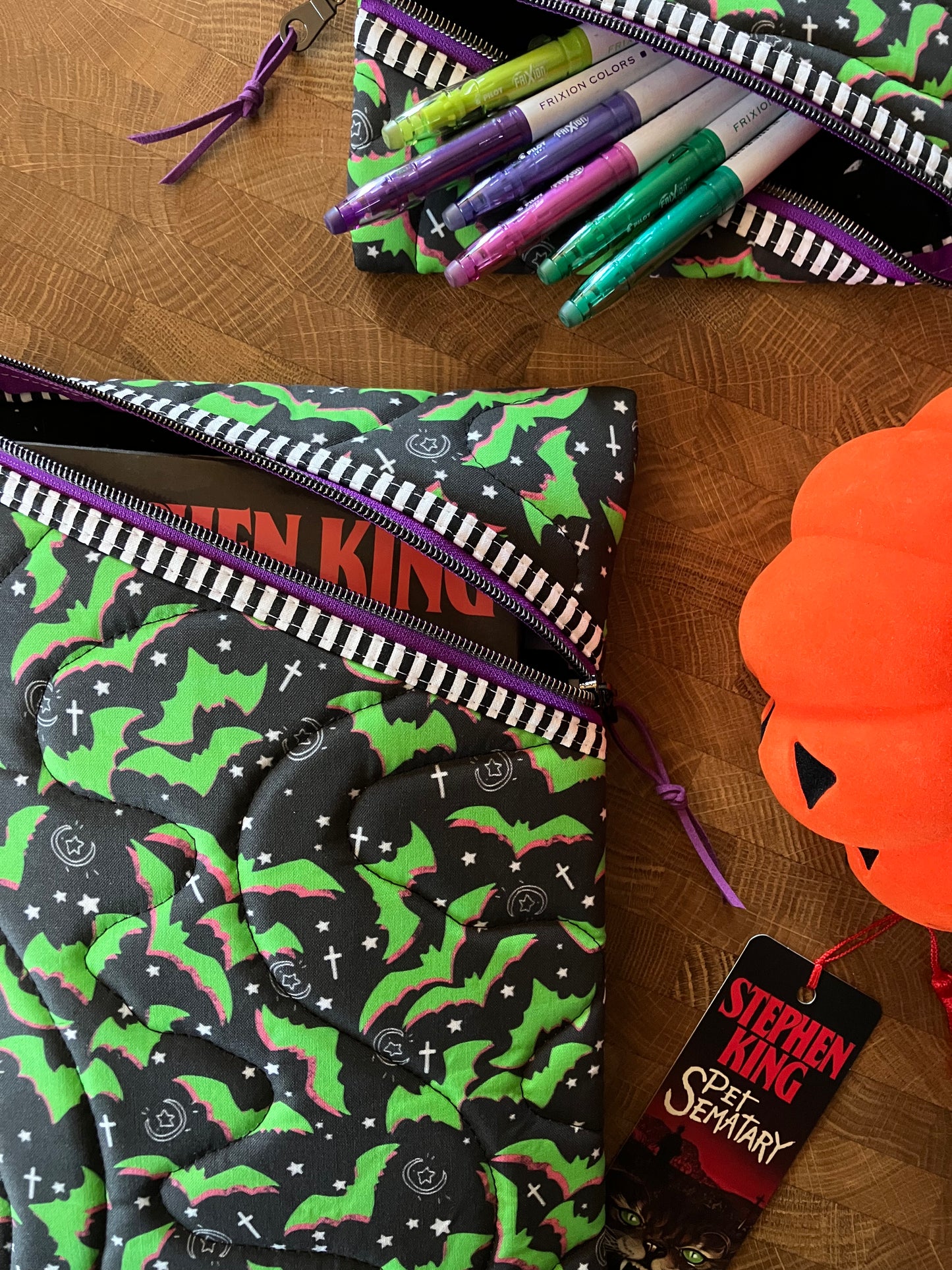 Lime Bats Book Pouch Set