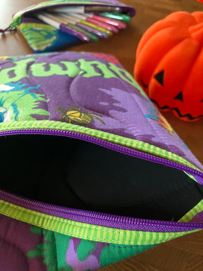 Goosebumps Book Pouch Set