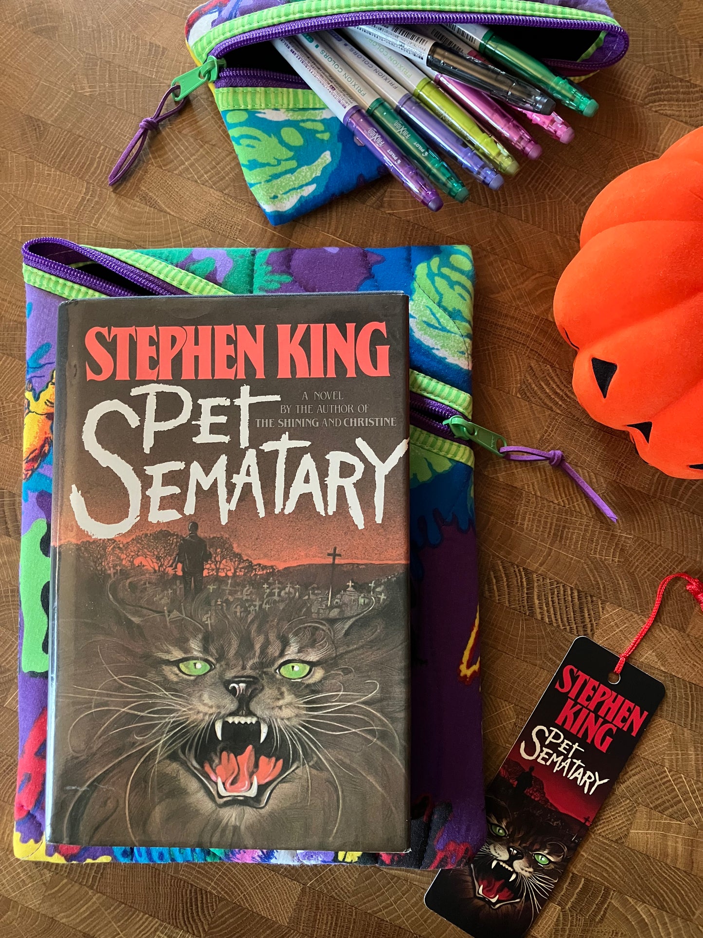 Goosebumps Book Pouch Set