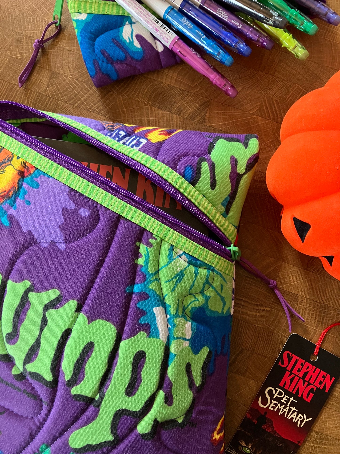 Goosebumps Book Pouch Set