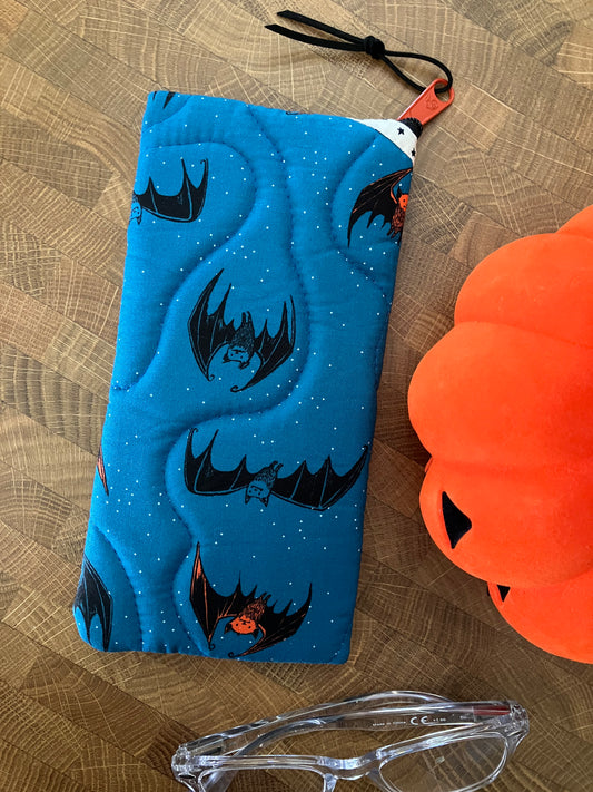 BLUE BATTY EYEWEAR POUCH