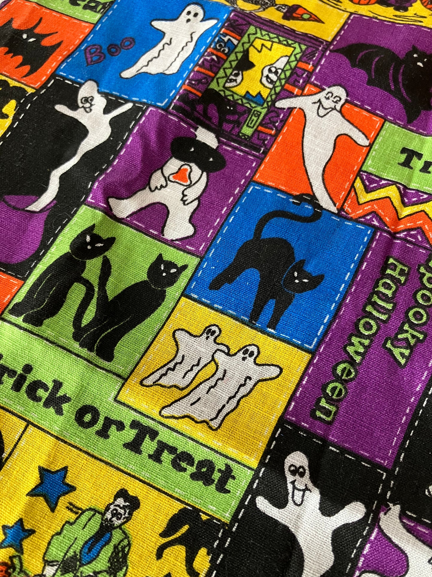 Fat Quarter Bundles: 6 *VINTAGE* Halloween Fabrics