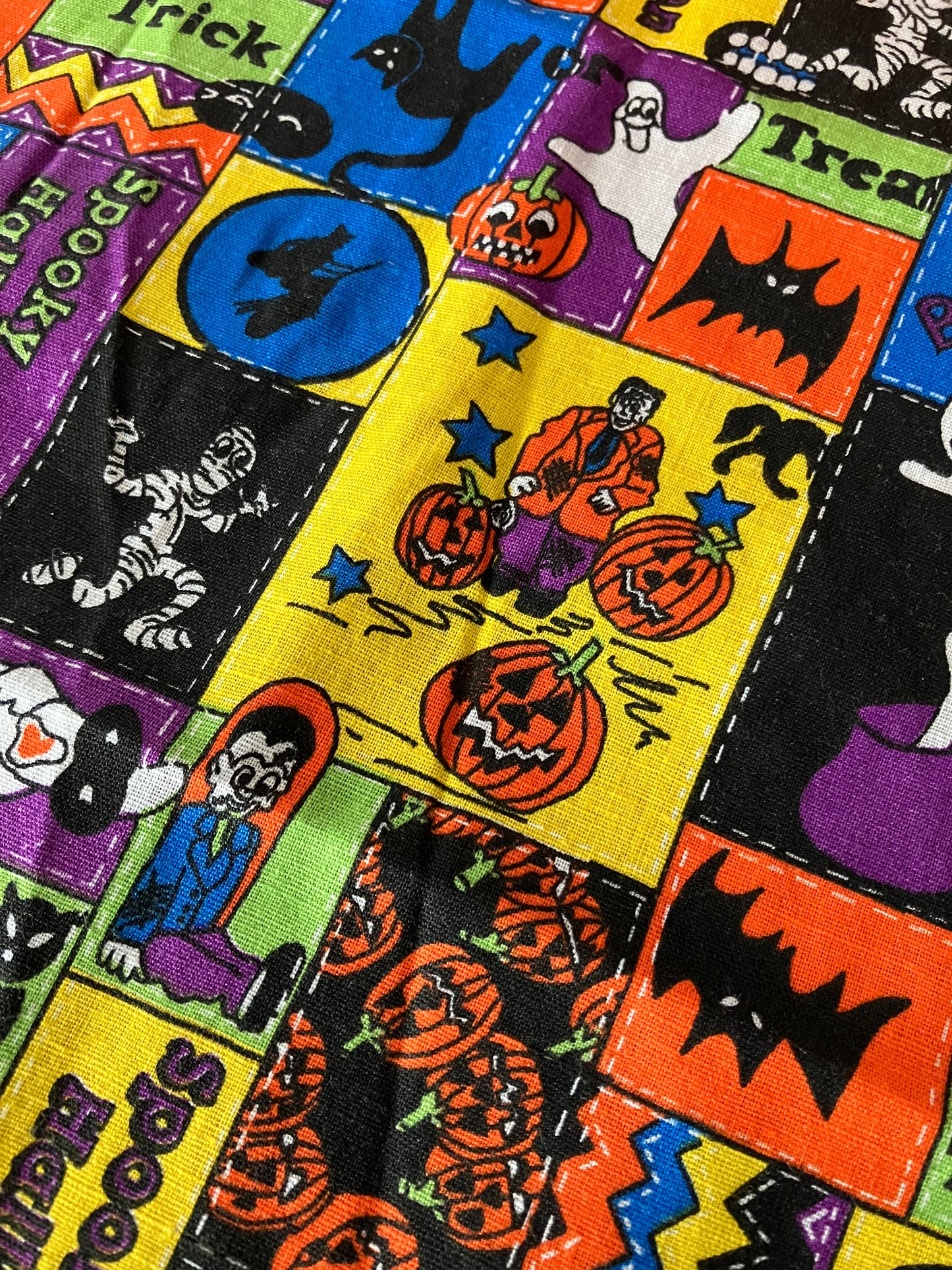 Fat Quarter Bundles: 6 *VINTAGE* Halloween Fabrics