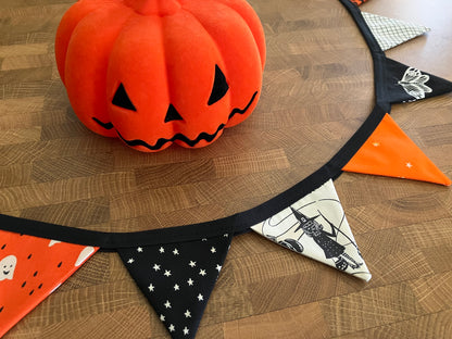 HALLOWEEN NIGHT BITTY BANNER