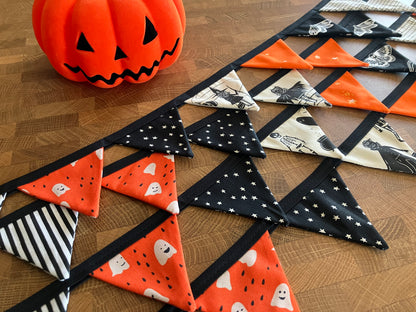 HALLOWEEN NIGHT BITTY BANNER