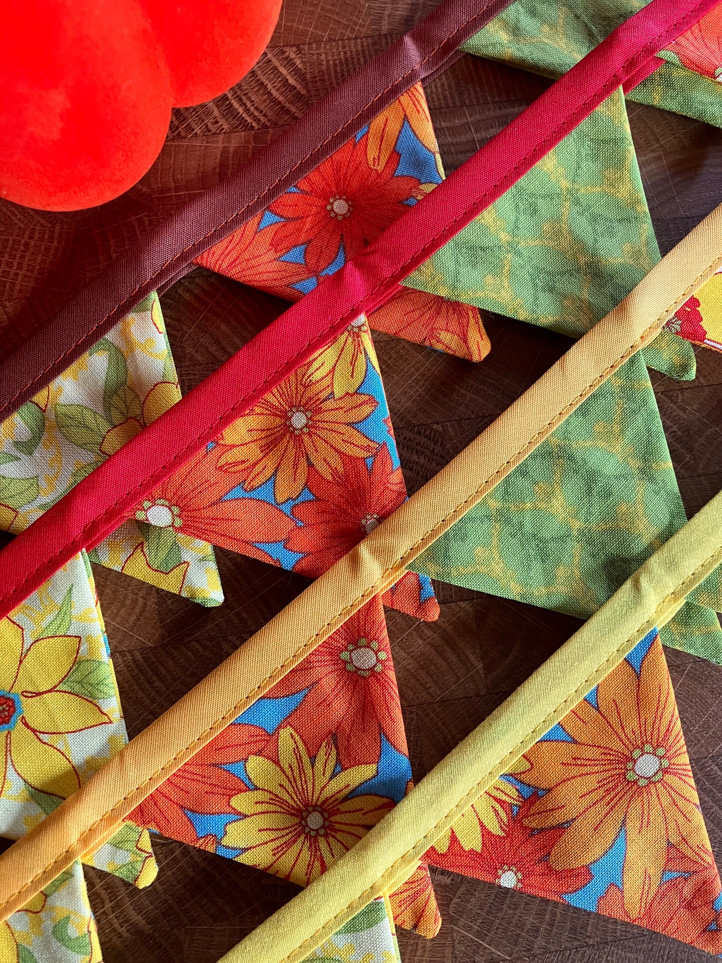 RETRO FALL FLORAL BITTY BANNER