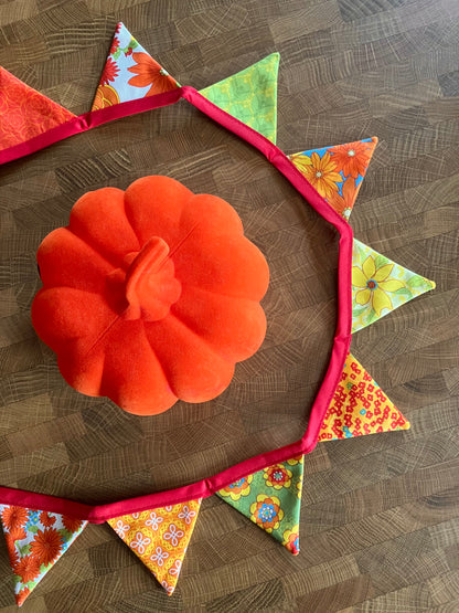 RETRO FALL FLORAL BITTY BANNER