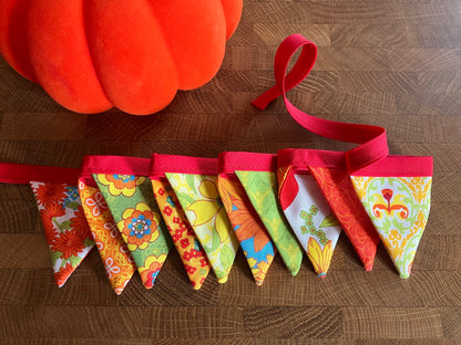 RETRO FALL FLORAL BITTY BANNER