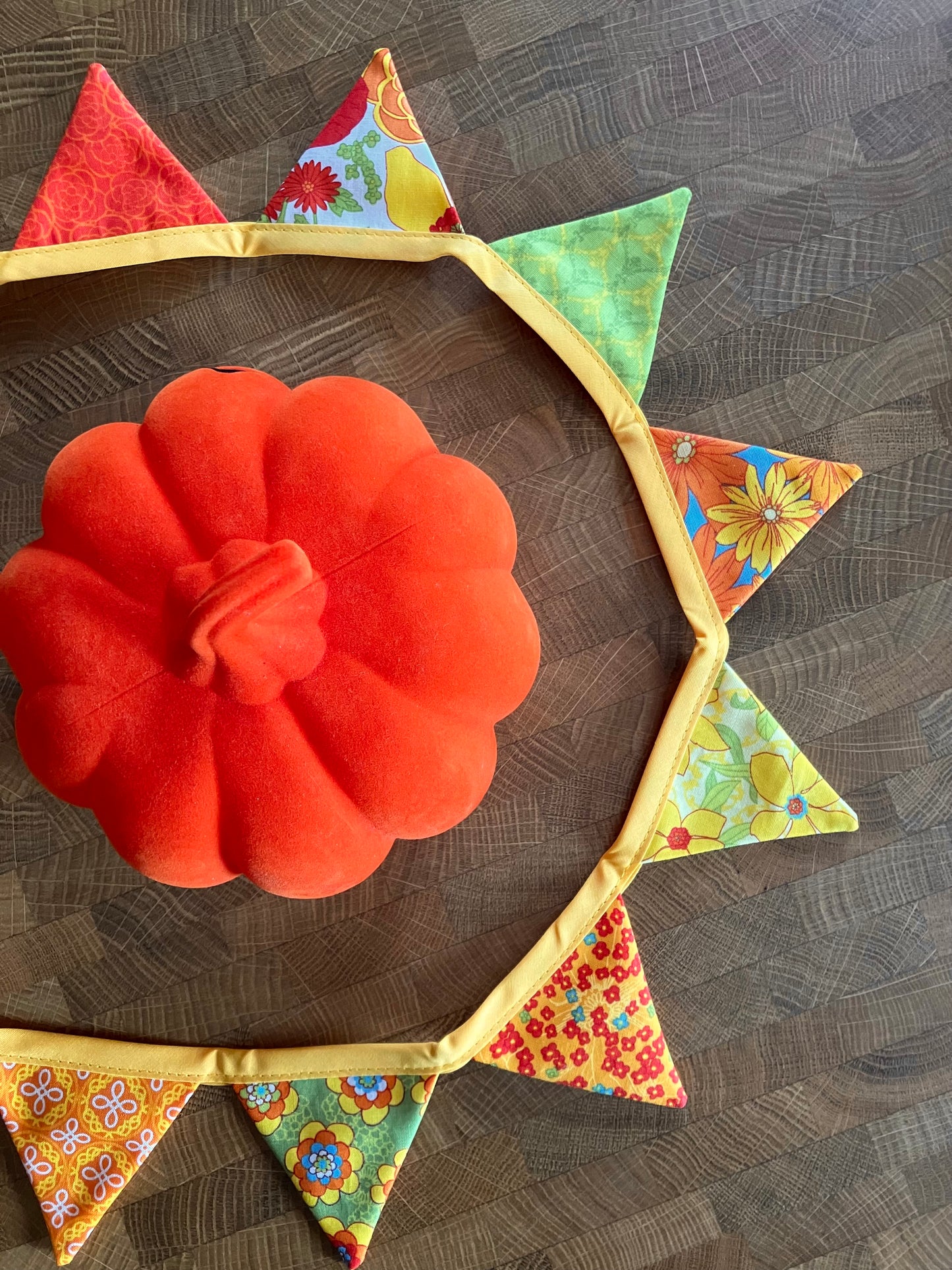 RETRO FALL FLORAL BITTY BANNER