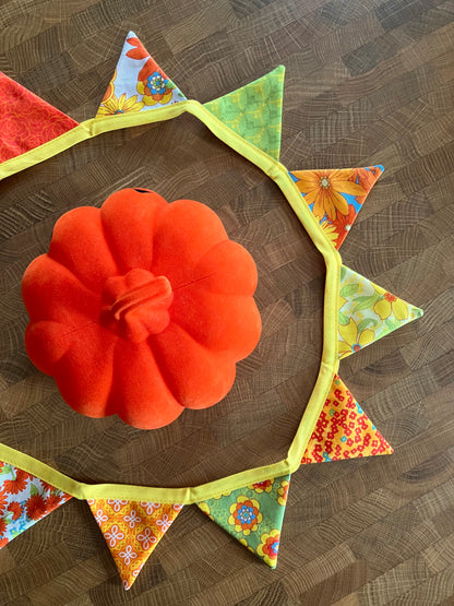 RETRO FALL FLORAL BITTY BANNER