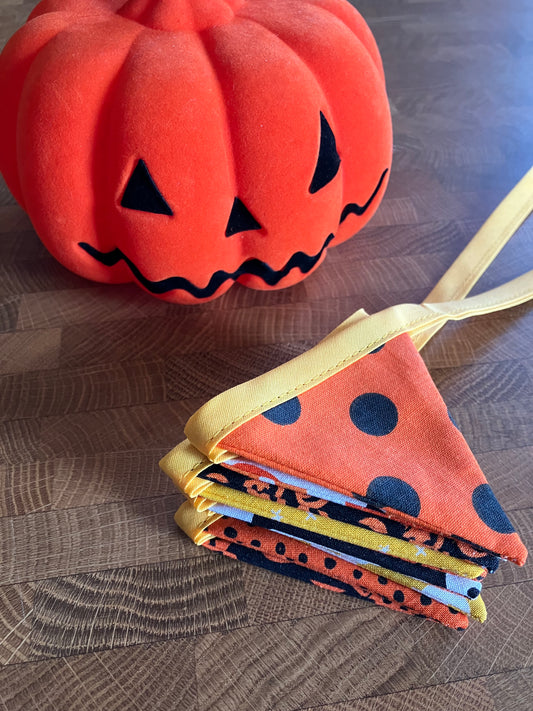 CANDY CORN VIBES BITTY BANNER