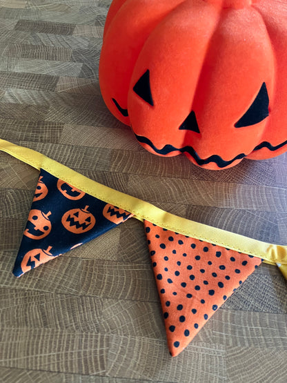 CANDY CORN VIBES BITTY BANNER