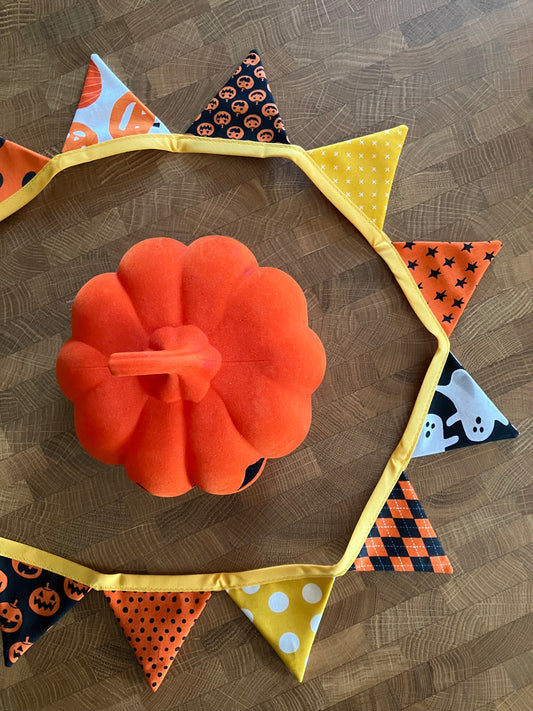 CANDY CORN VIBES BITTY BANNER