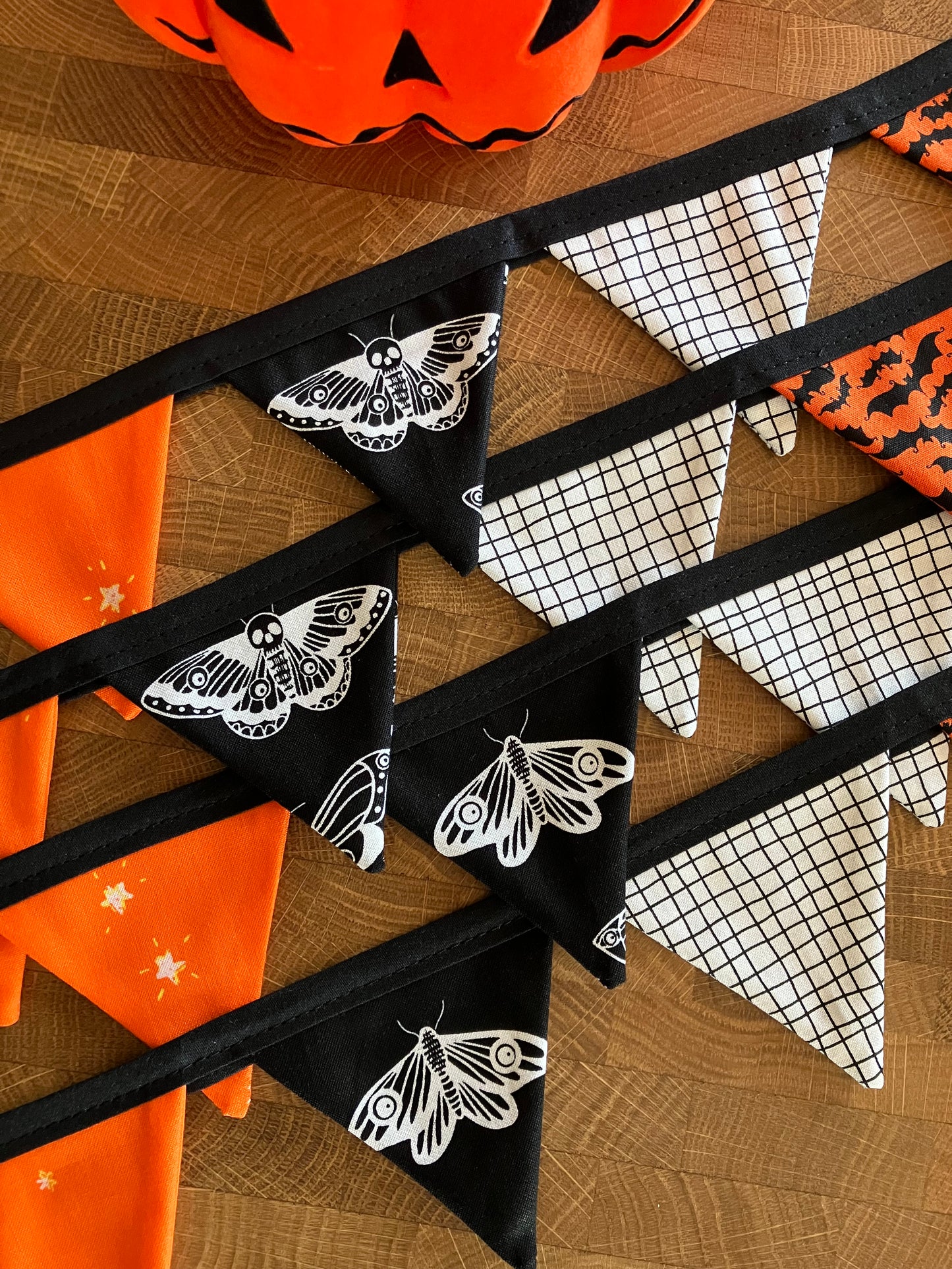 HALLOWEEN NIGHT BITTY BANNER