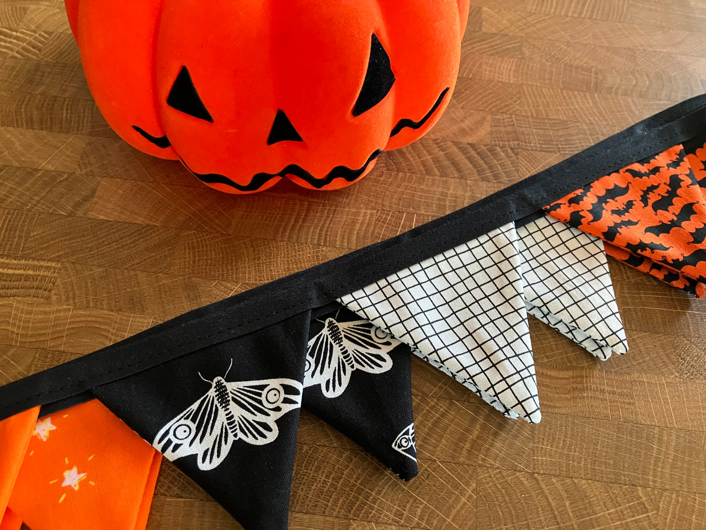 HALLOWEEN NIGHT BITTY BANNER