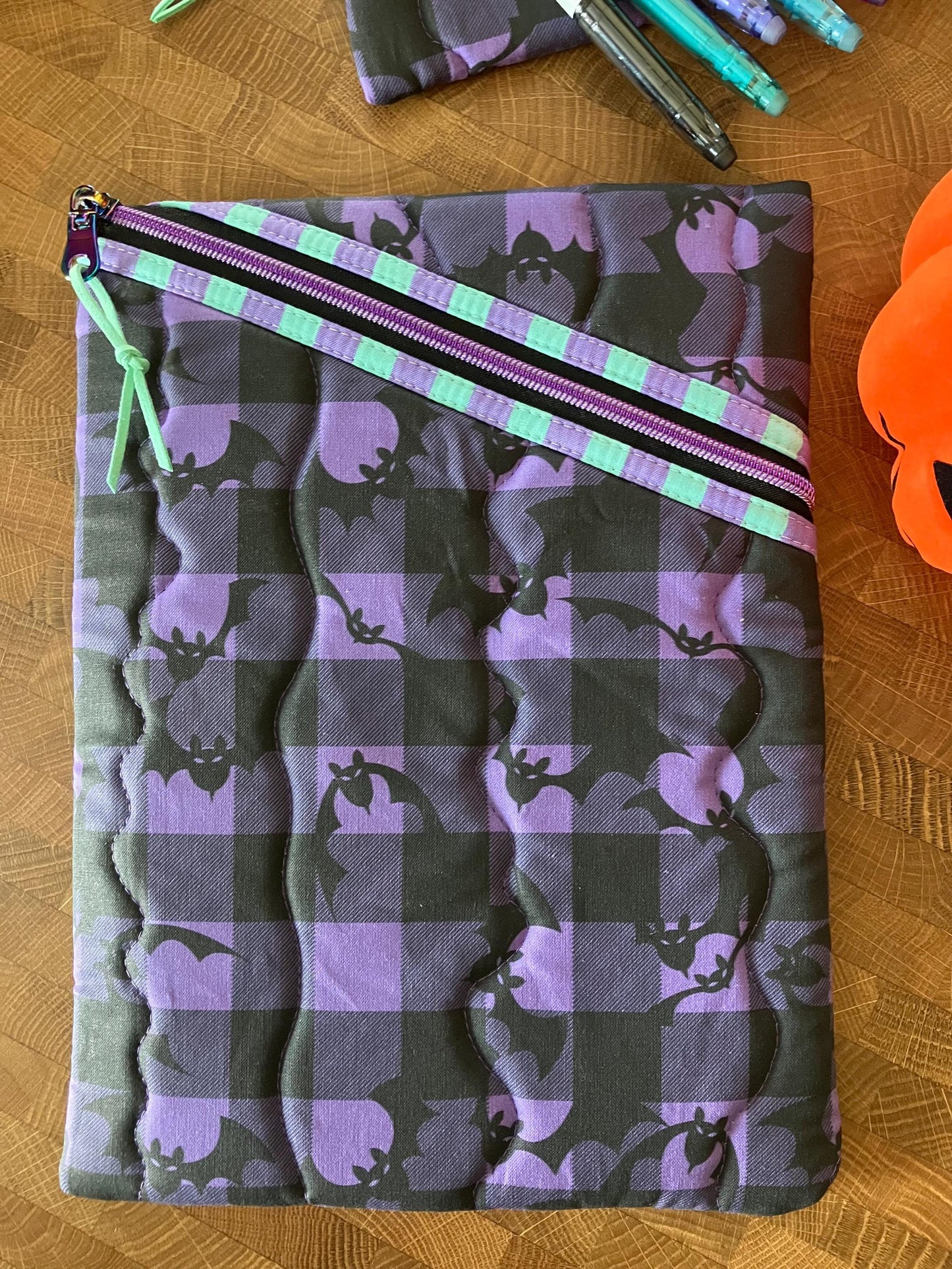 Plaid Bats Book Pouch Set