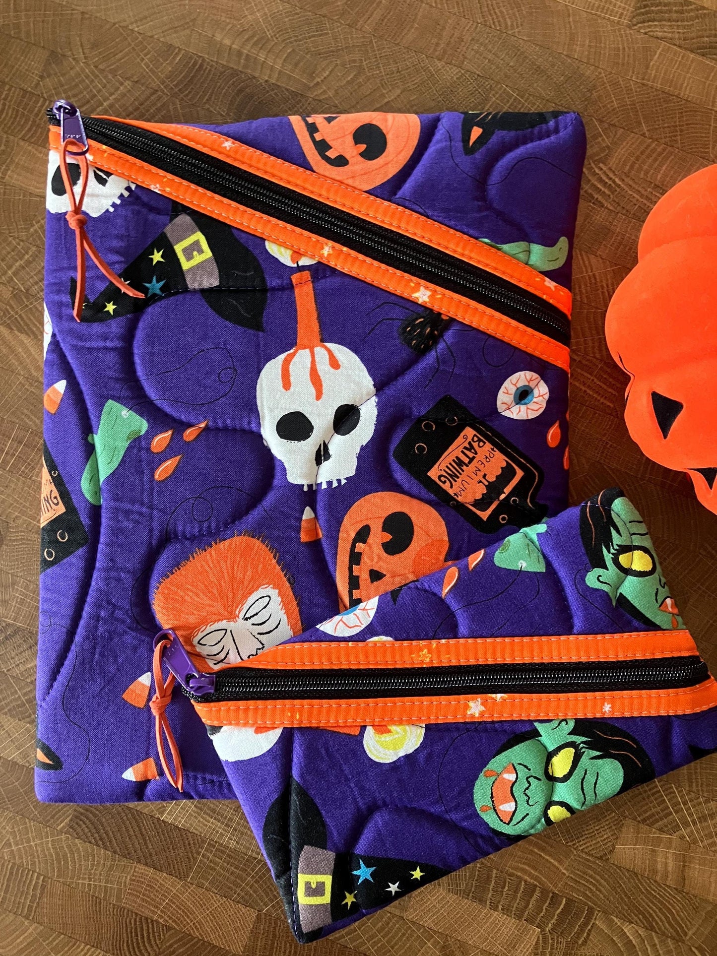 Halloween Book Pouch Set