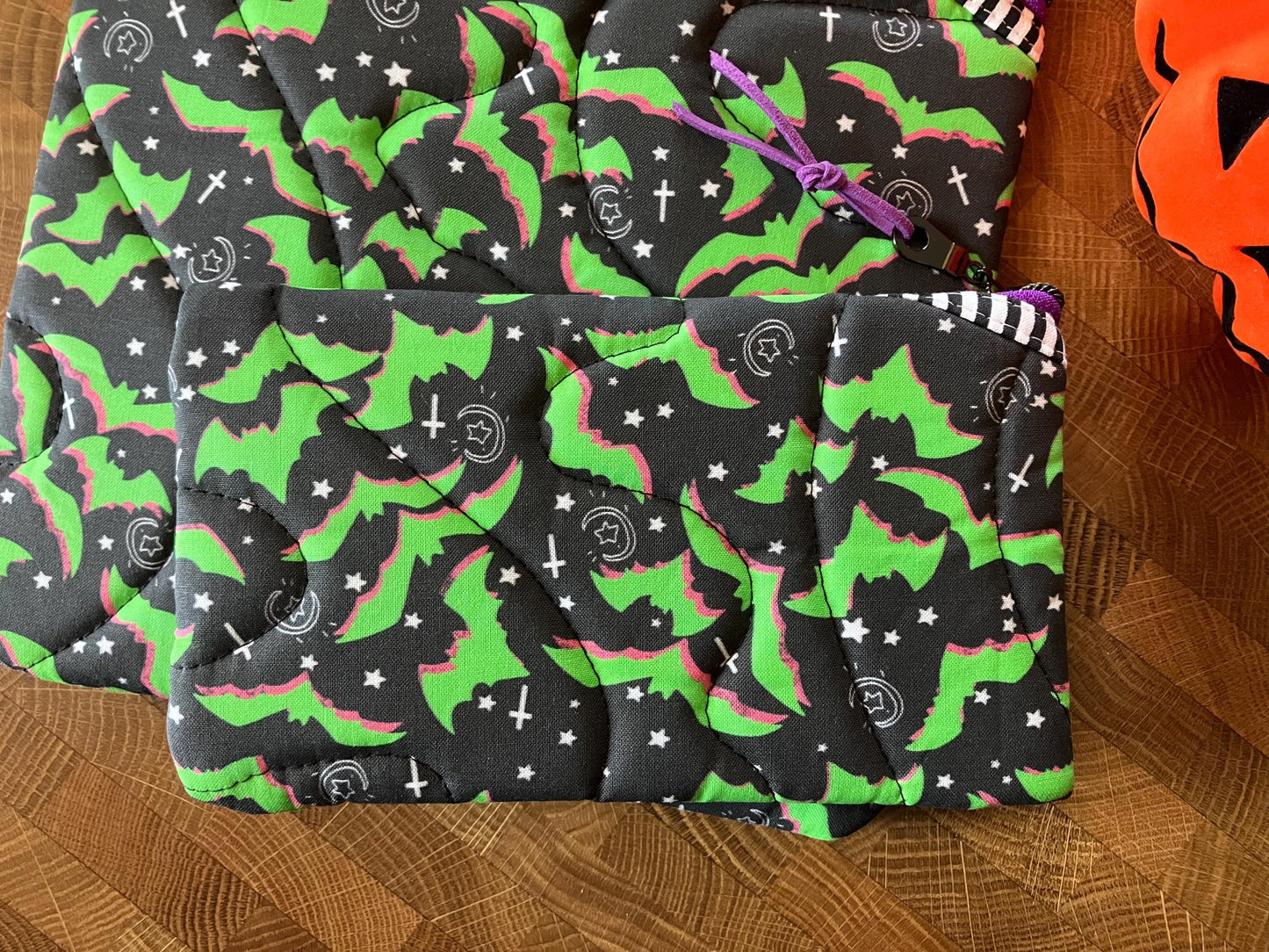 Lime Bats Book Pouch Set