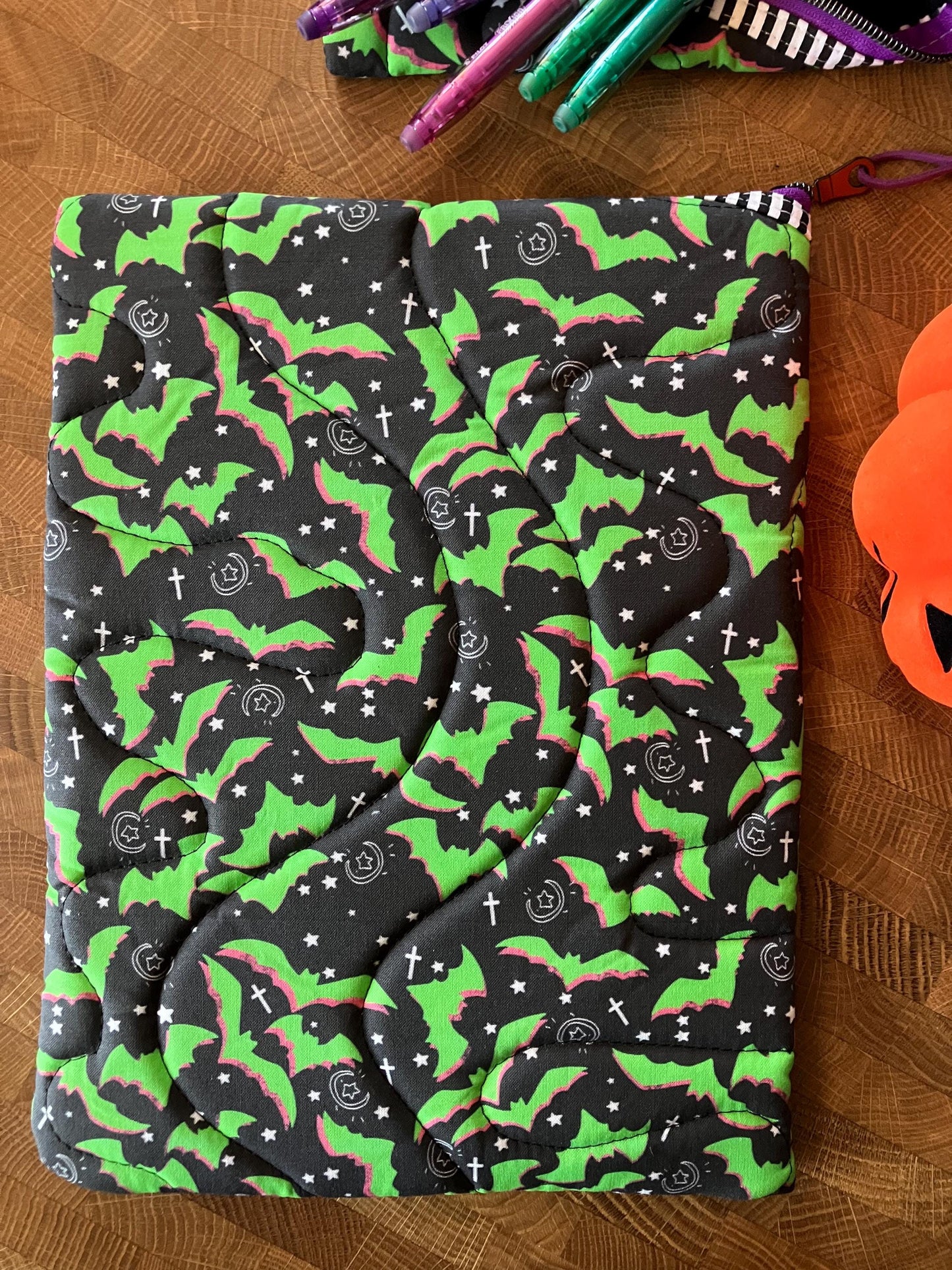 Lime Bats Book Pouch Set